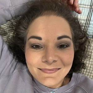 Meet your Posher, Felicia